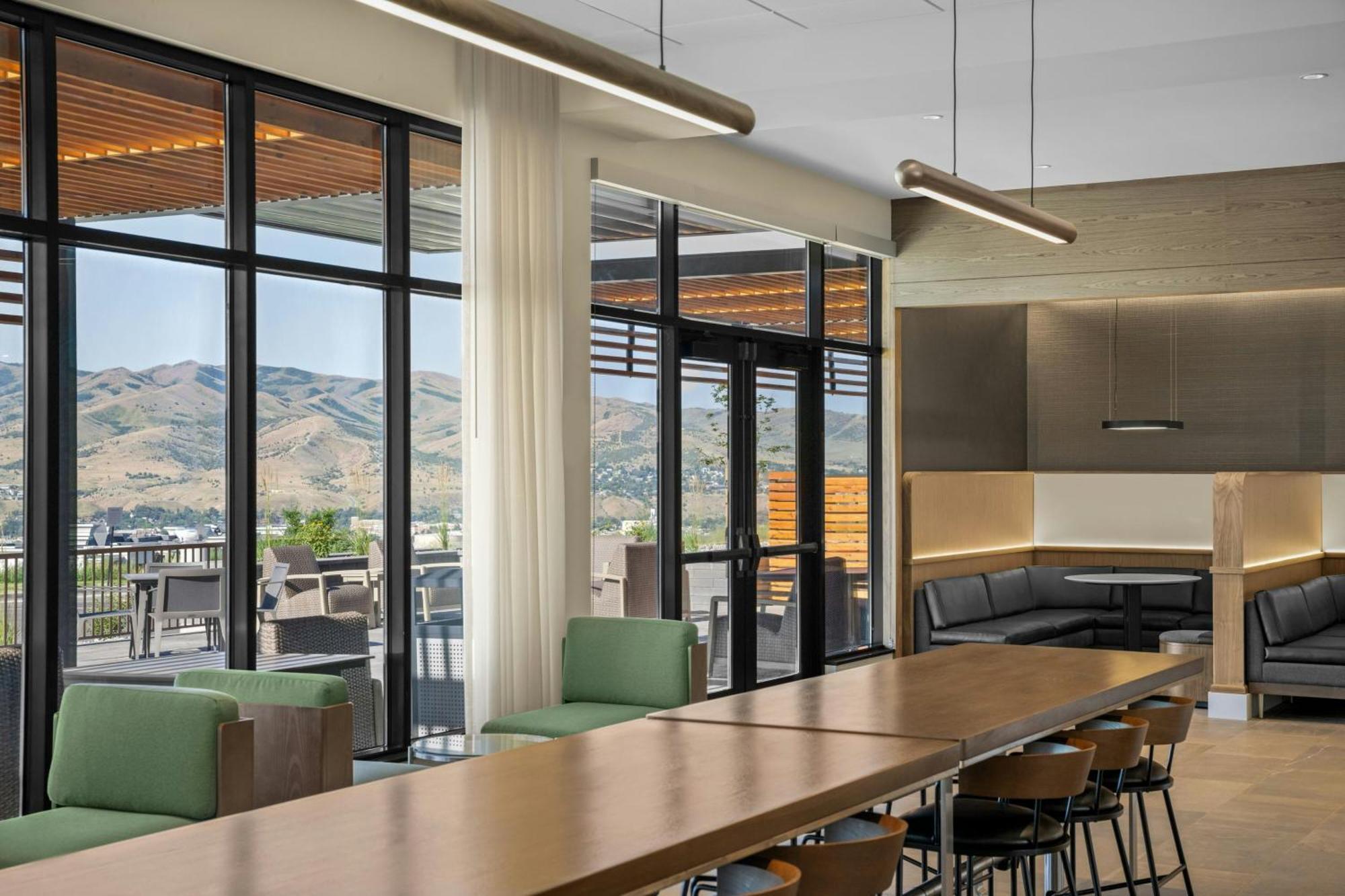 Courtyard By Marriott Pocatello Hotel Exterior foto